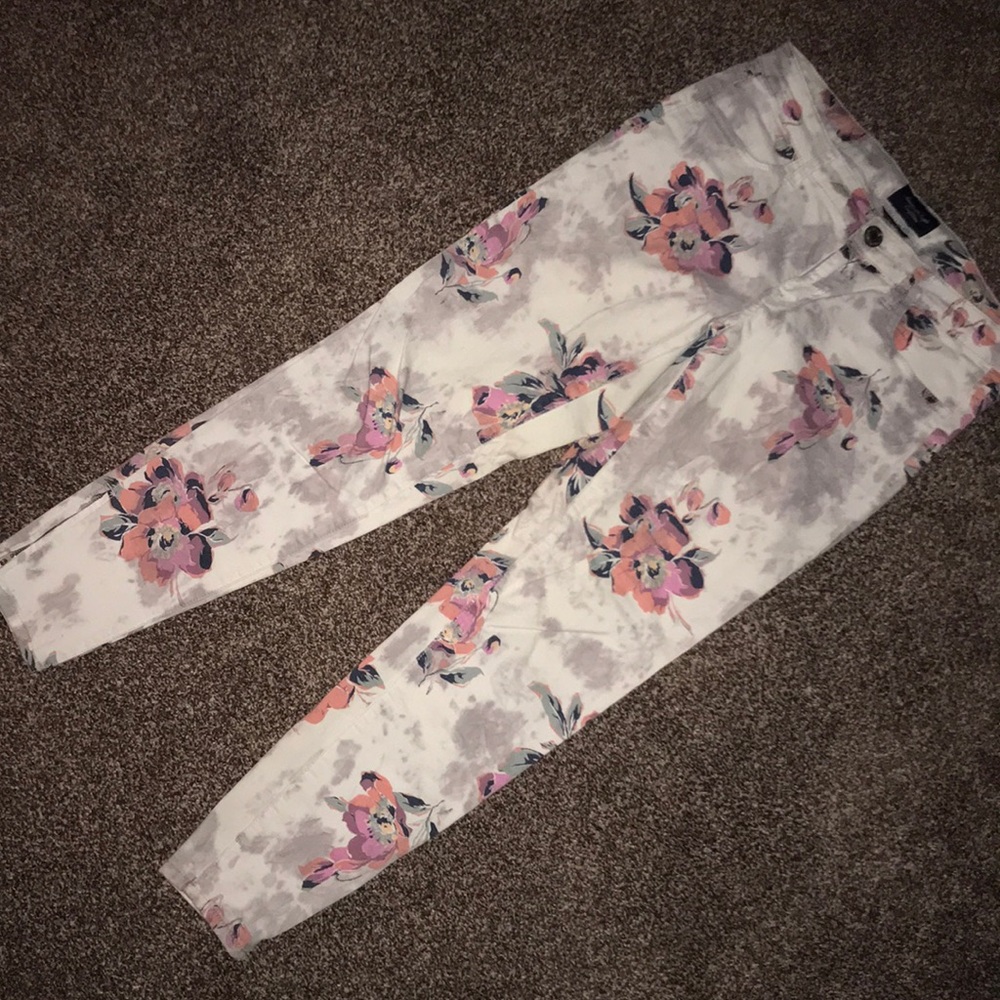 American Eagle -Floral Jegging with Ankle Zipper
